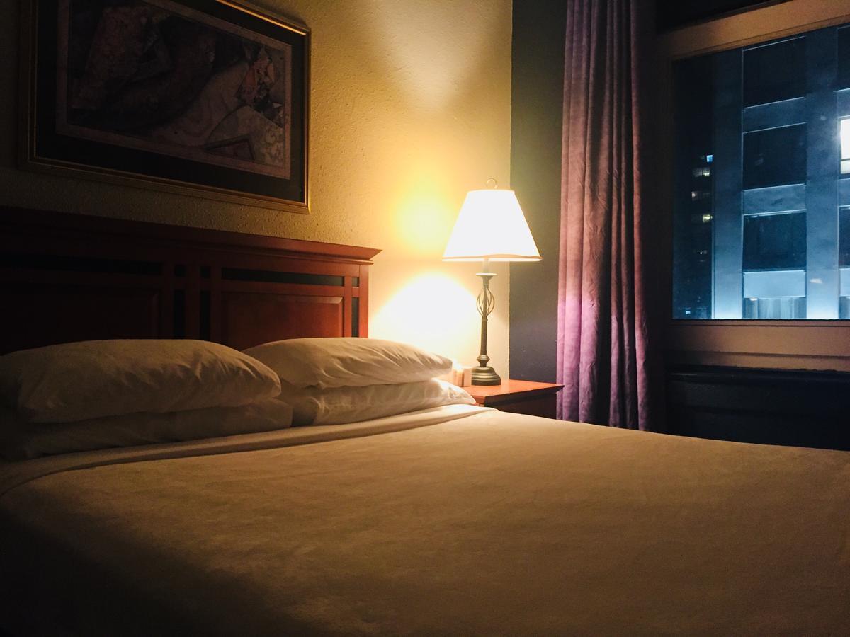 فانكوفر Hotel Ambassador المظهر الخارجي الصورة