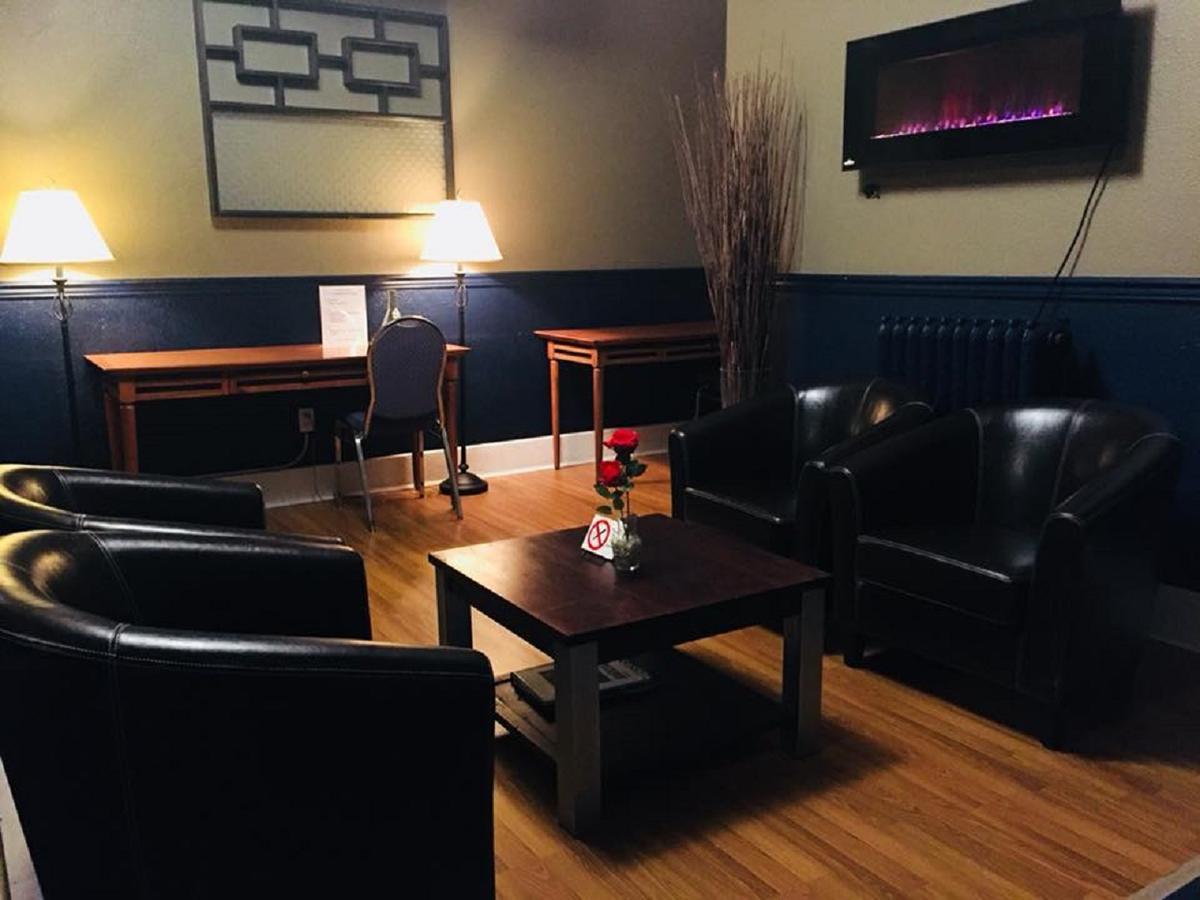 فانكوفر Hotel Ambassador المظهر الخارجي الصورة